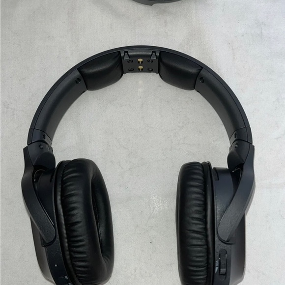 Sony Wireless Headphones for TV Watching (WHRF400R) with Transmitter OPEN BOX - Picture 5 of 8